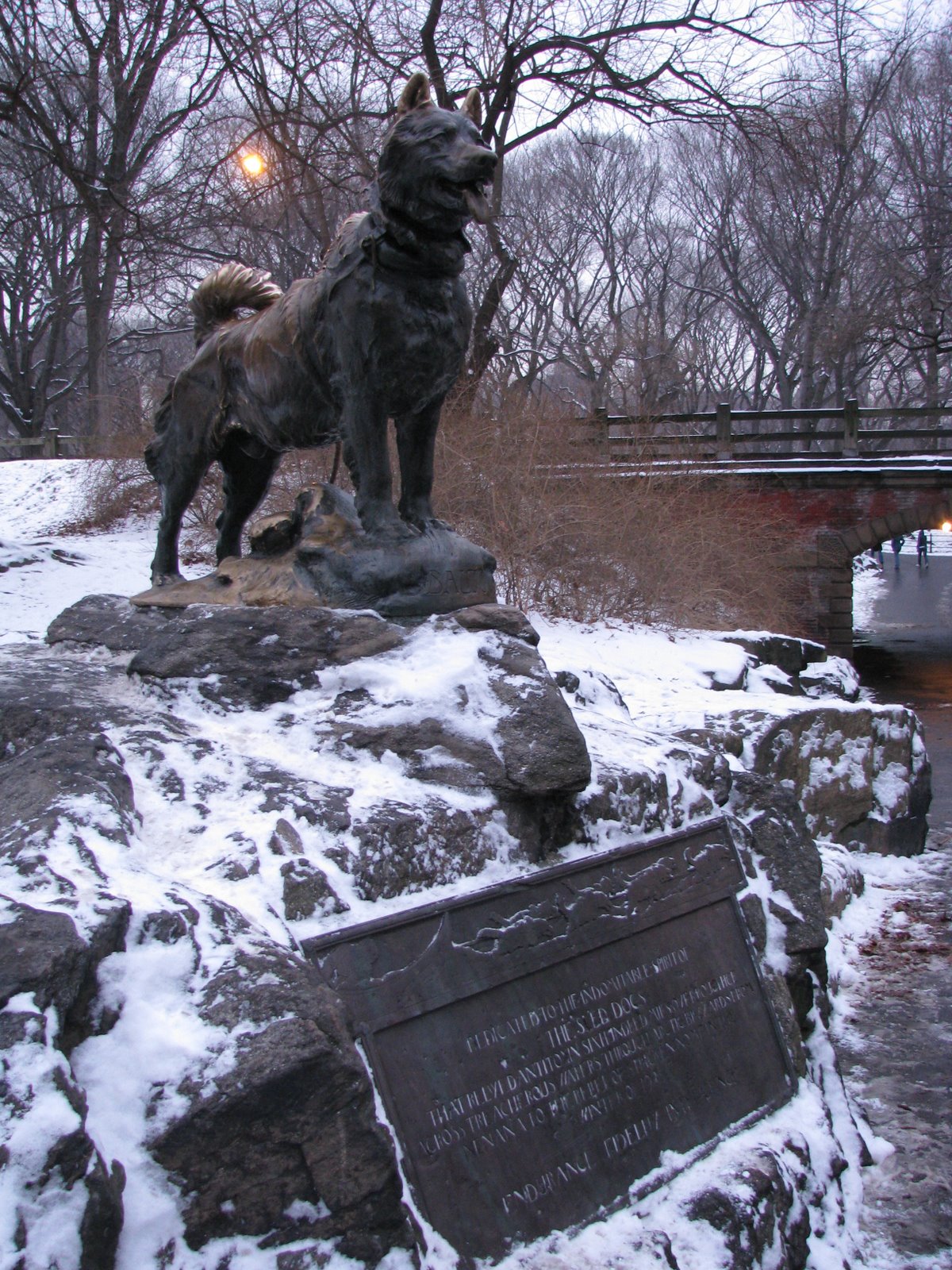 statue of balto